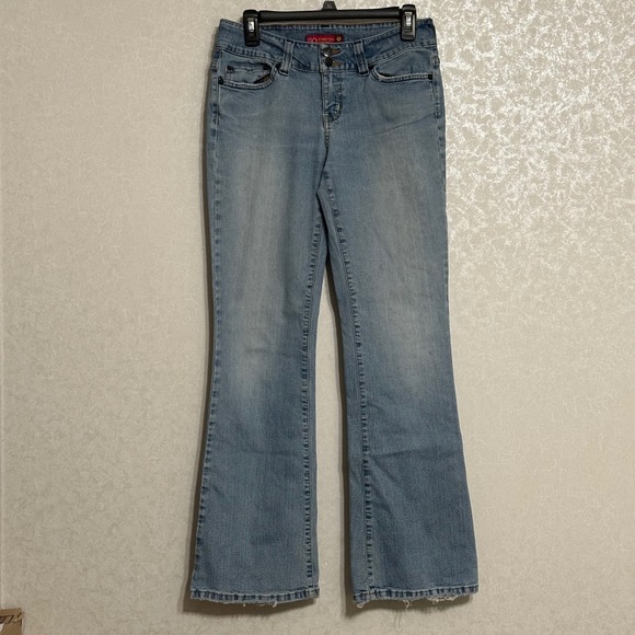 SO‎ Stretch Flare Leg Jeans Light Wash Denim Casual Everyday Juniors Size 7 - Picture 1 of 7